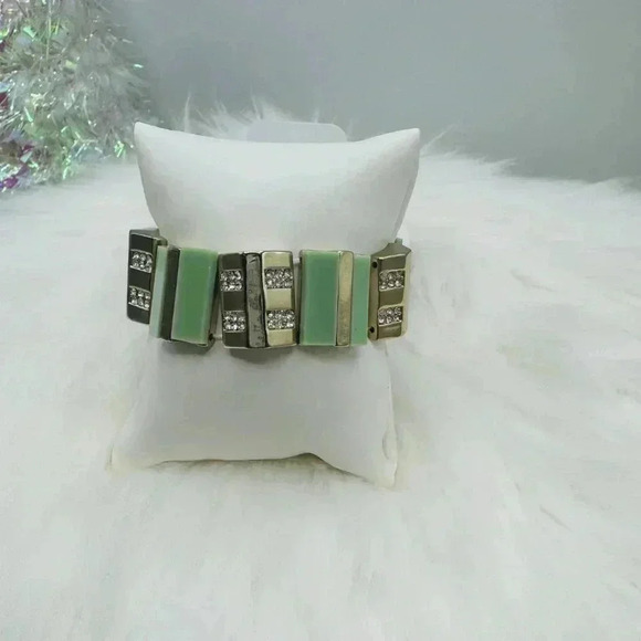 Light Jade Green Rhinestones Chunky Bracelet - Picture 7 of 7